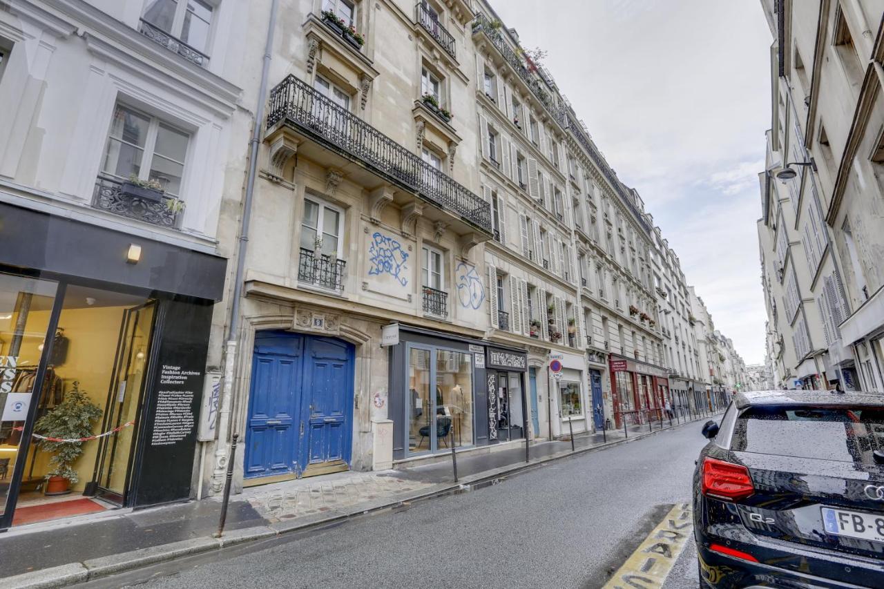 Spacious Bright Split Level Flat In The Fashionable Marais Lägenhet Paris Exteriör bild
